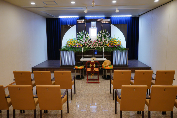 茅野シティホール １F 洋祭壇