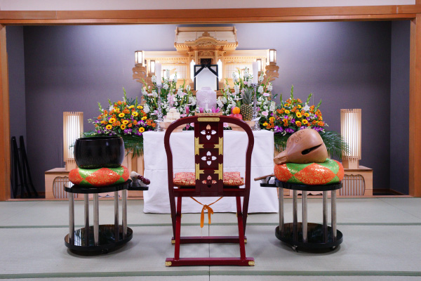 茅野シティホール 和祭壇
